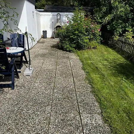 Im Aida Park Im Nordseebad Liegt Dieses Geraeumige Im Mediterranen Stil. * Tossens