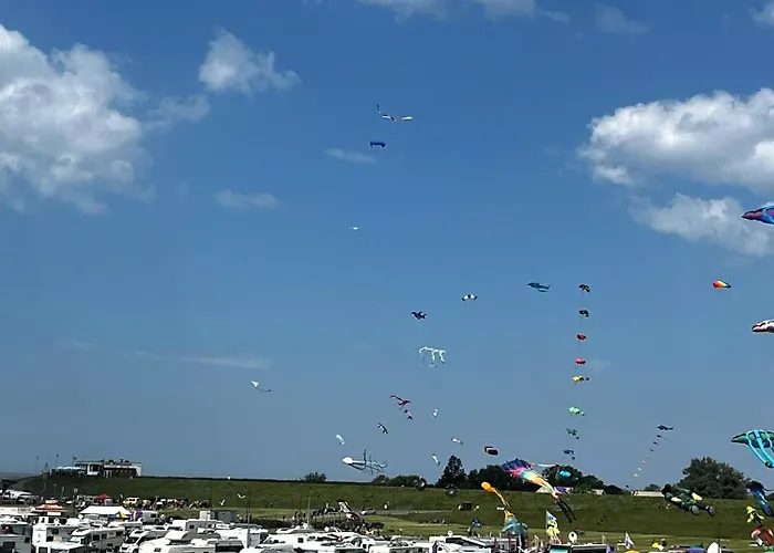 Im Aida Park Im Nordseebad Liegt Dieses Geraeumige Im Mediterranen Stil. Tossens
